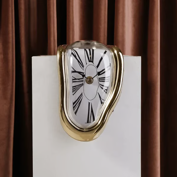 (🔥CELEBRATING 50,000 CUSTOMERS WHILE SUPPLIES LAST NOW - 62% OFF) Melting Time Warp Clock🐰