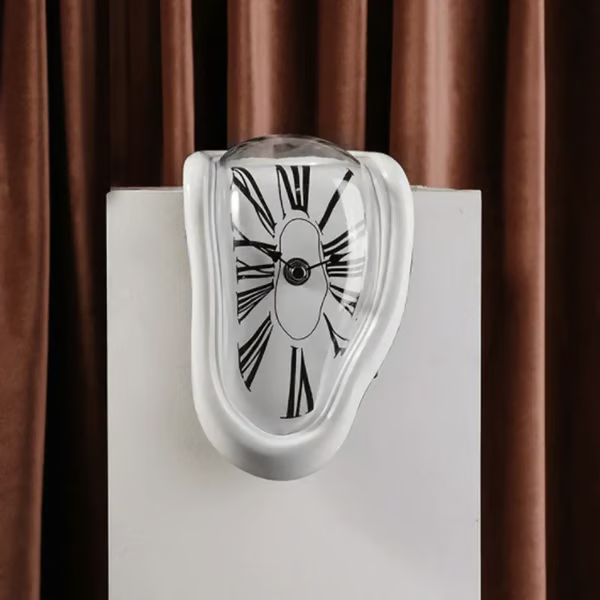 (🔥CELEBRATING 50,000 CUSTOMERS WHILE SUPPLIES LAST NOW - 62% OFF) Melting Time Warp Clock🐰