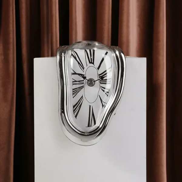 (🔥CELEBRATING 50,000 CUSTOMERS WHILE SUPPLIES LAST NOW - 62% OFF) Melting Time Warp Clock🐰