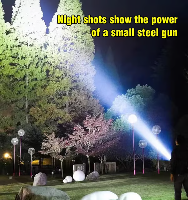 🔥 Three-eyed Monster Mini Flash Super Power Flashlight